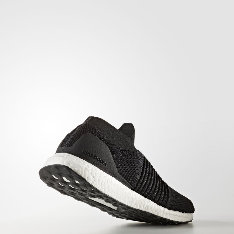 Ultra boost ohne store schnürsenkel schwarz